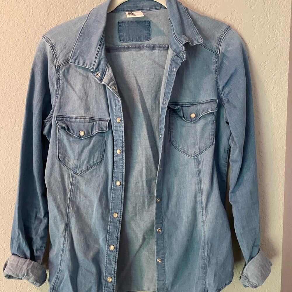 H&M womens denim collared shirt